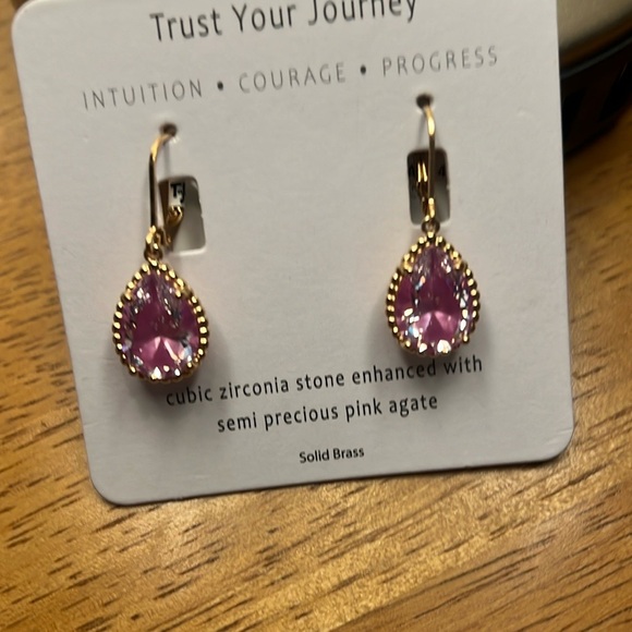 Earrings - Picture 4 of 4